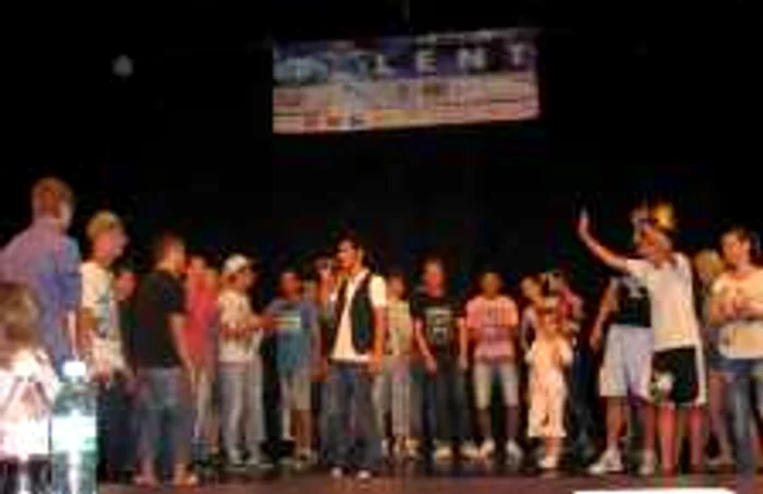 Valcenii au talent la teatrul Anton Pann