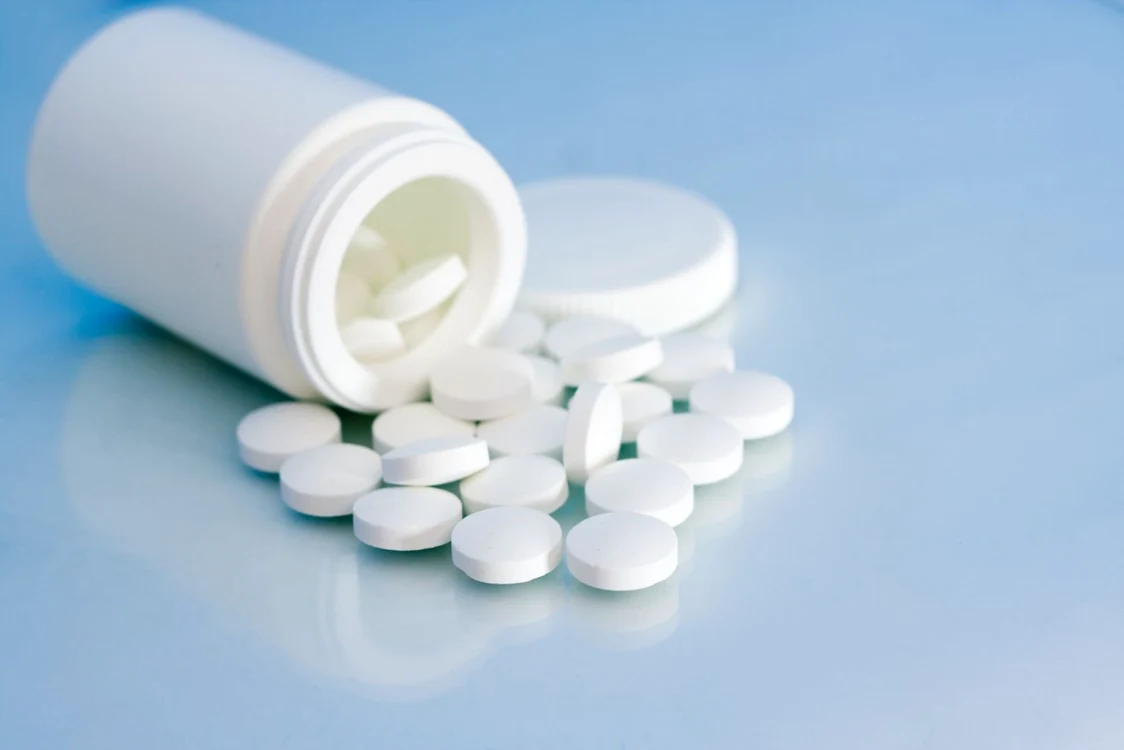 Aspirina este un medicament banal, dar ar trebui luat doar la indicaţia medicului
