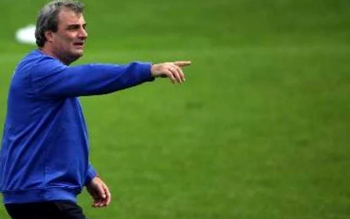 Mihai Stoichiţă îşi va pregăti elevii în Bulgaria
