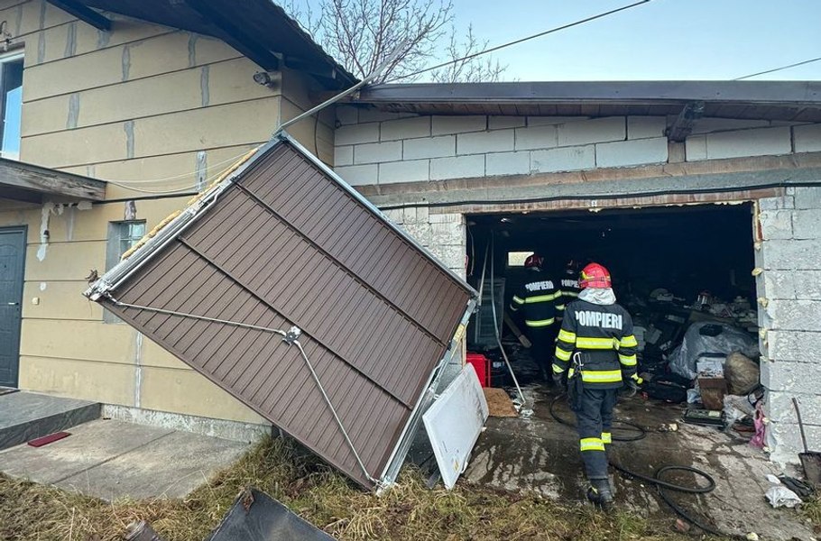 Tânăr de 18 ani din Vaslui, rănit grav după explozia unei centrale pe lemne. Un bărbat din Suceava a murit într-un incident similar