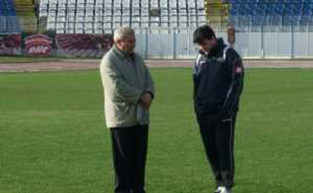 Falub împreună cu preşedintele clubului Marian Sarmeş