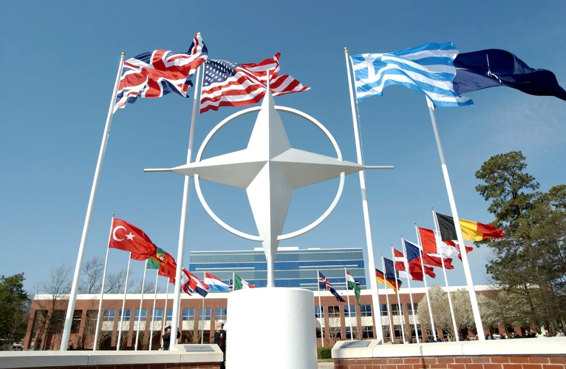 NATO nu are puterea politică necesară pentru a-şi apăra membrii în cazul unui conflict cu Rusia FOTO Arhivă