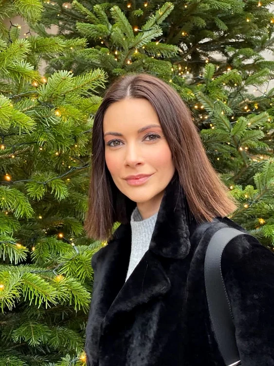 13 andreea berecleanu 44 de ani 2 jpg jpeg