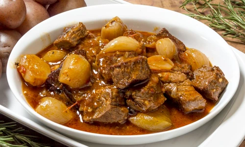 stifado cipru carne miel food shutterstock 228137932 jpeg