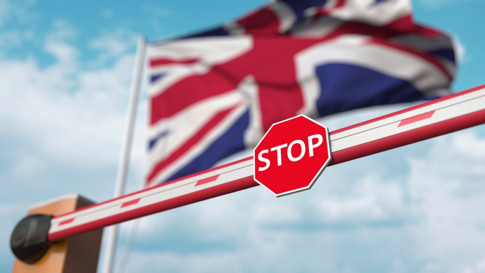  Viața unei mici comunități din Albania, dată peste cap de un exod în masă peste hotare: „Ne vedem la Londra”