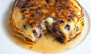 briose cu fructe de padure jpeg