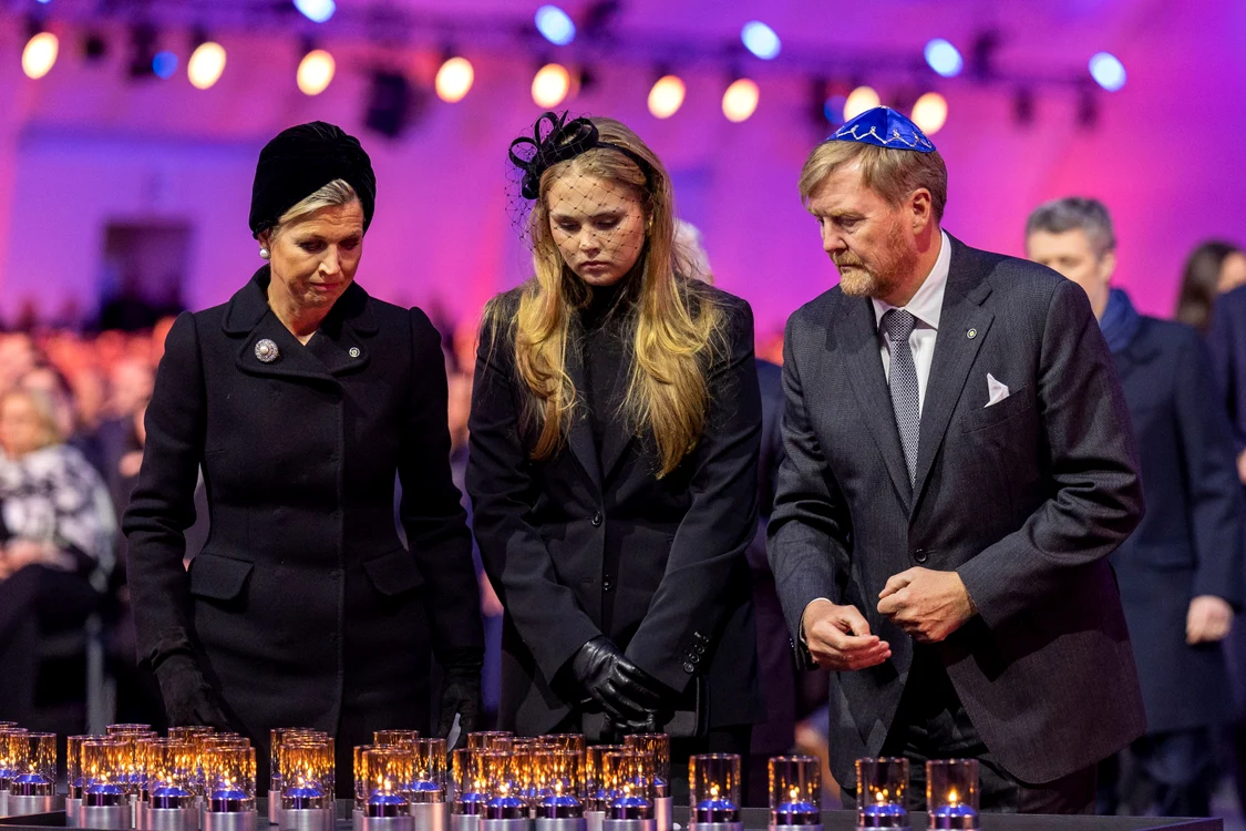 Regina Maxima a Țărilor de Jos, Prințesa Catharina Amalia a Țărilor de Jos și Regele Willem Alexander al Țărilor de Jos, Profimedia (1) jpg
