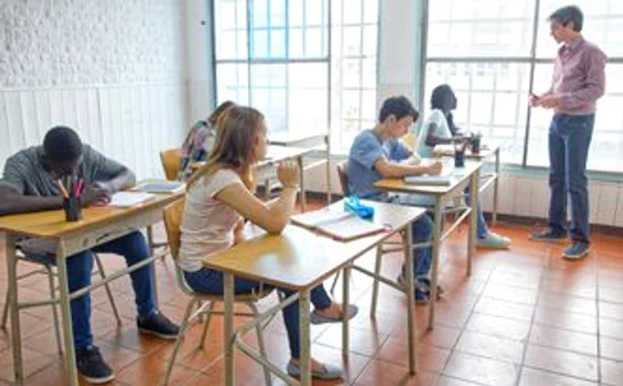 Acomodarea cu programul școlii ar trebui să înceapă cel puțin cu câteva săptâmâni mai devremefoto: shutterstock