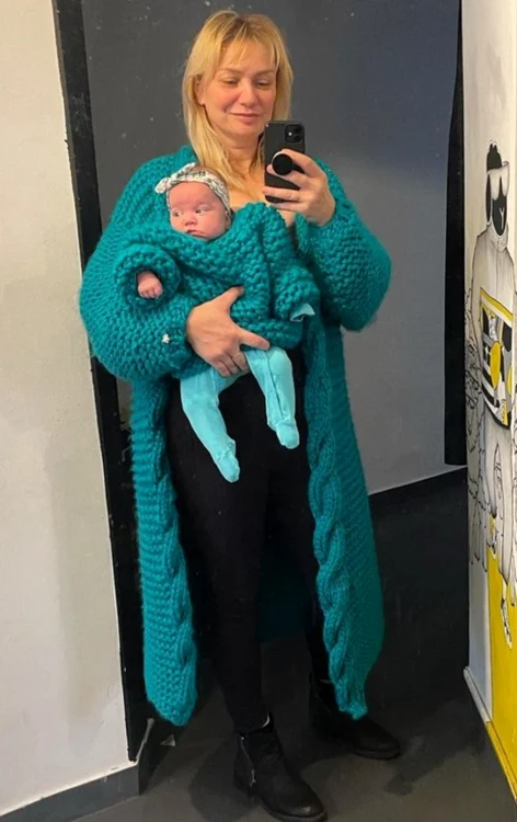 Cristina Cioran e fericită că fetița ei, născută prematur, a depășit perioada criticăfoto: arhiva personală/Instagram