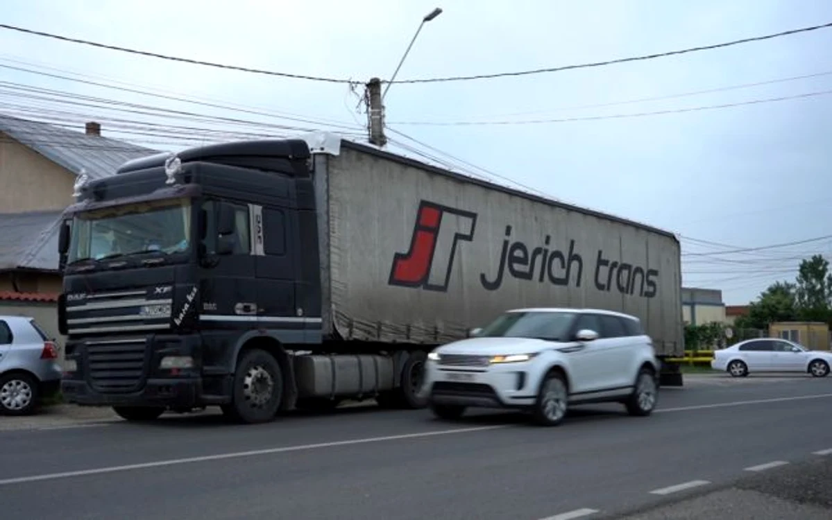 TIR-ul a fost orpit în aprorierea orașului Titu