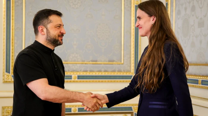 Oana Țoiu a transmis că România rămâne implicată în securitatea regiunii / Sursa foto: Oana Țoiu