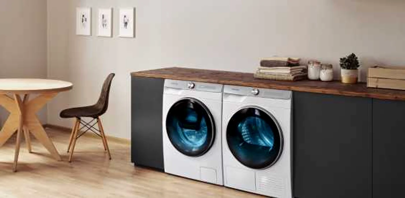 Maşină de spălat Samsung WW9800T.