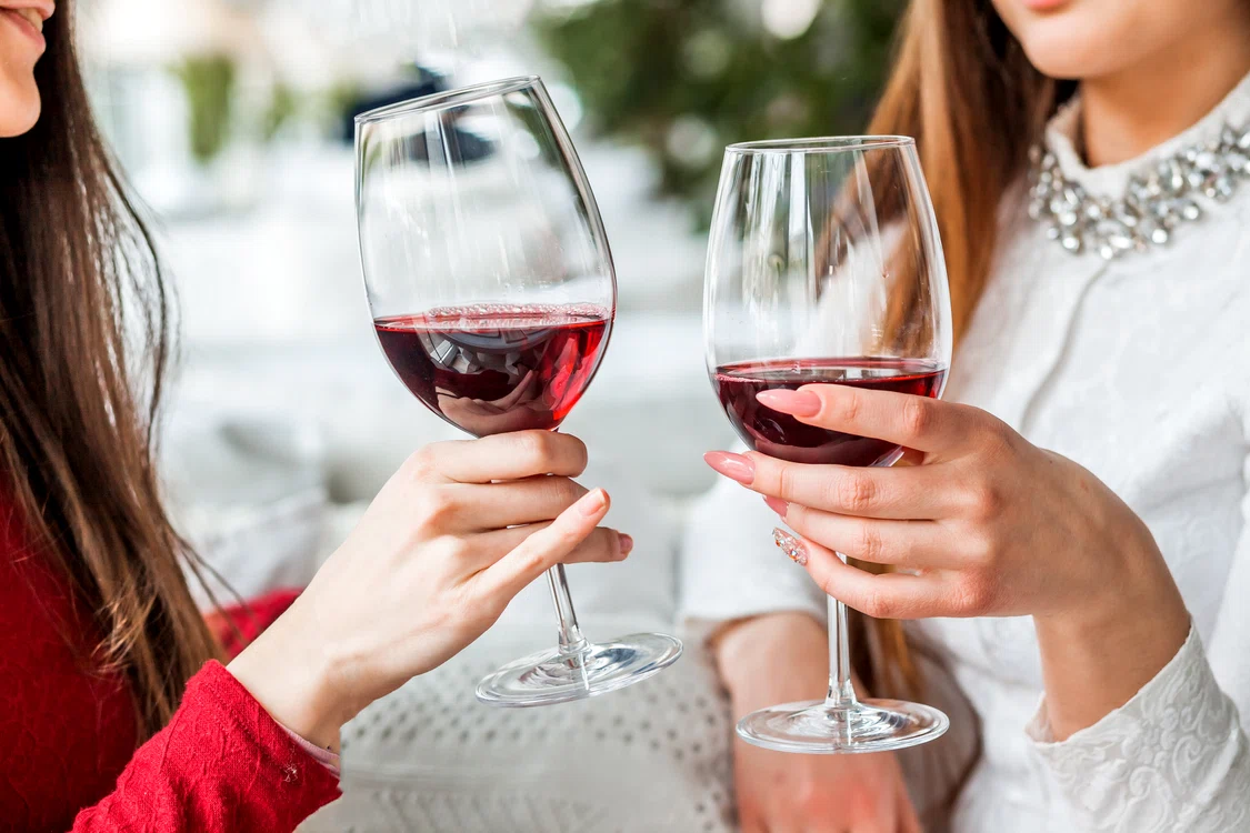 foto pahare de vin roșu