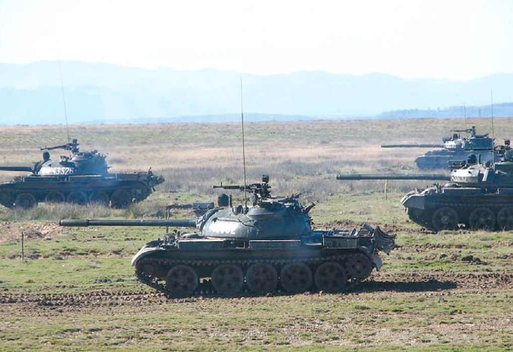 Deși vechi, tancurile T-55 mai sunt în serviciul Armatei Române FOTO presamil.ro