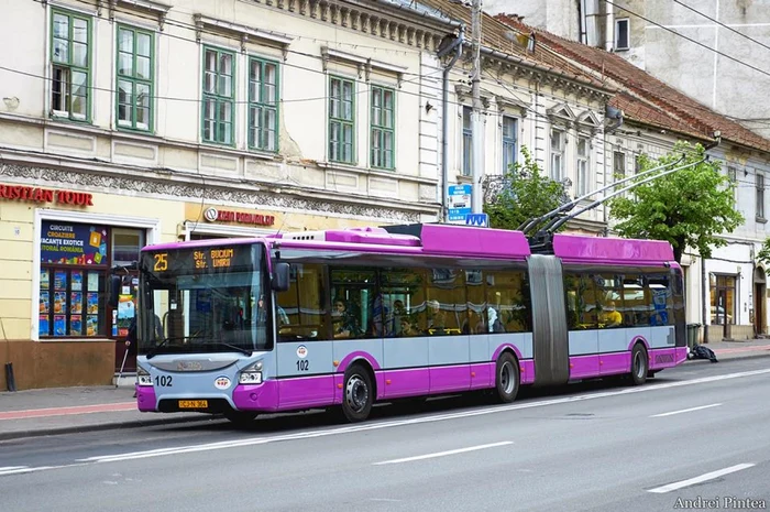 Ultimele troleibuze cumpărate de CTP Cluj sunt marca Astra Iveco Town 118 şi au fost fabricate la Arad. Foto: Andrei Pintea