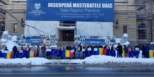 Protest la Iaşi faţă de ministrul Justiţiei FOTO Iulia Ciuhu