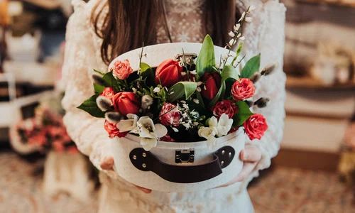 flori artsy vibes bxbhpododpa unsplash jpeg