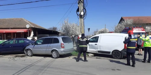 slobozia accident in cartierul slobozia noua foto isu ialomita