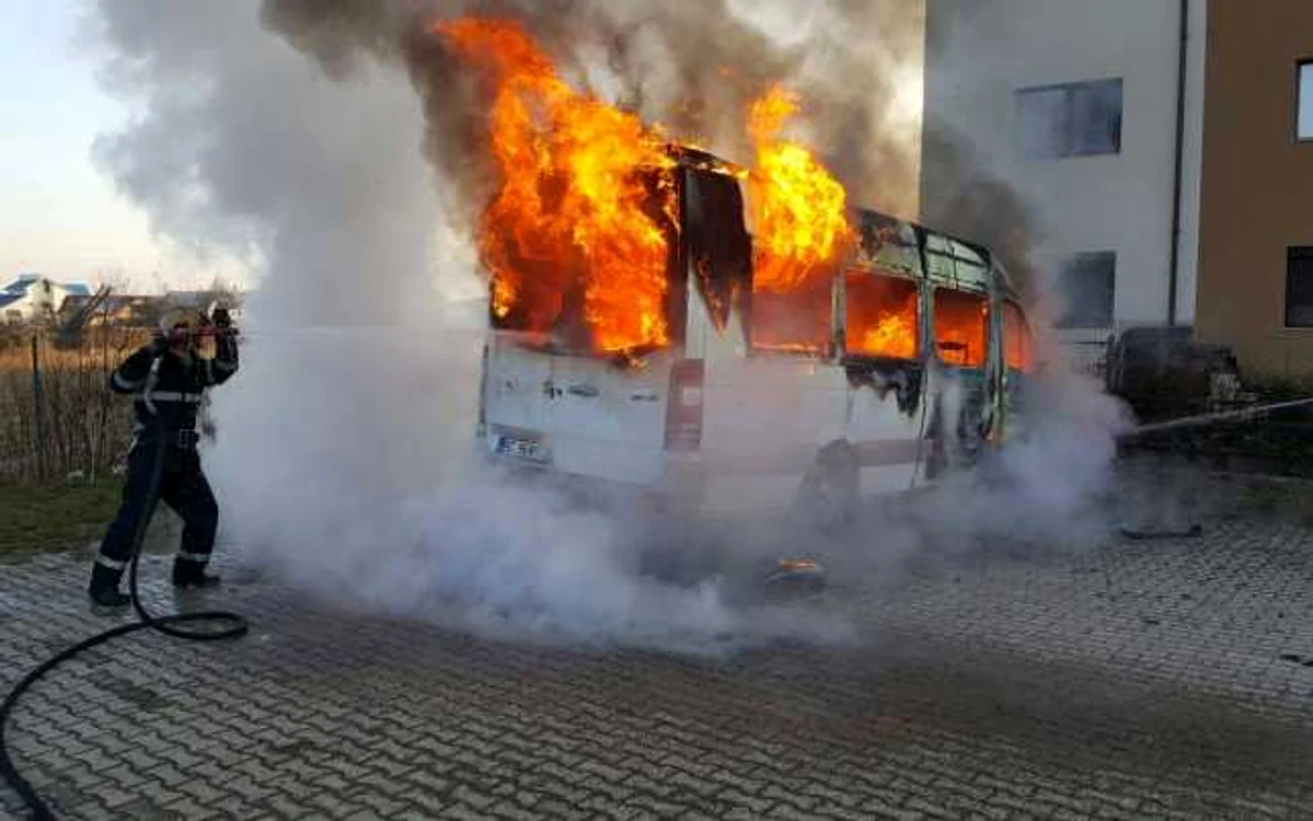 Microbuzul victimei a ars aproape complet însă incendiul nu a şters toate probele FOTO Arhivă Adevărul