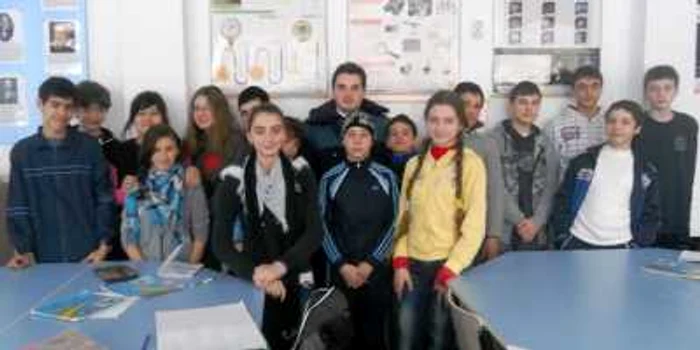 Poliţiştii au stat de vorbă cu elevii 