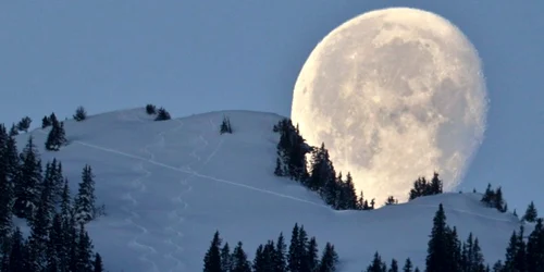Luna Elveţia FOTO Der Spiegel