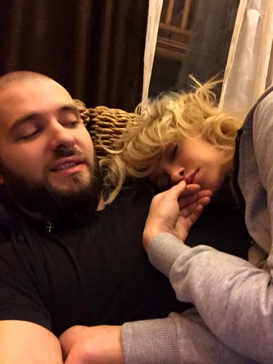 Lora și Ionuț sunt nedespărțiți oriunde se duc