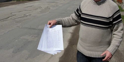 Savel Gabor, unul dintre iniţiatorii petiţiei este în continuare nemulţumit de starea drumului