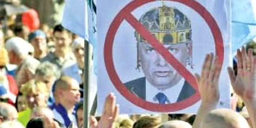 Ungurii s-au săturat de „Orban-Împărat“