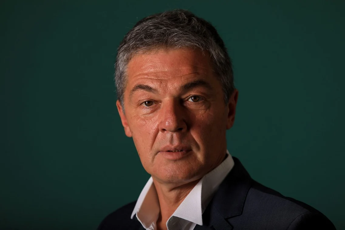 Adrian Păduraru a simțit că face teatru abia la 30 de ani. Foto: Cinemagia