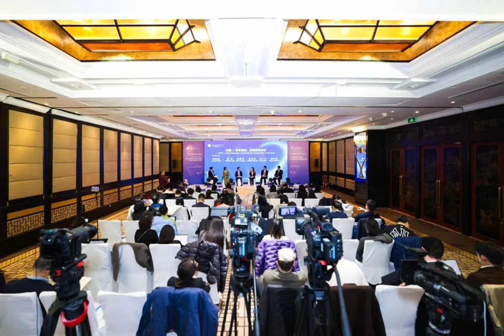 Experți internaționali analizează la Beijing punctul de cotitură al ordinii mondiale. China la zi