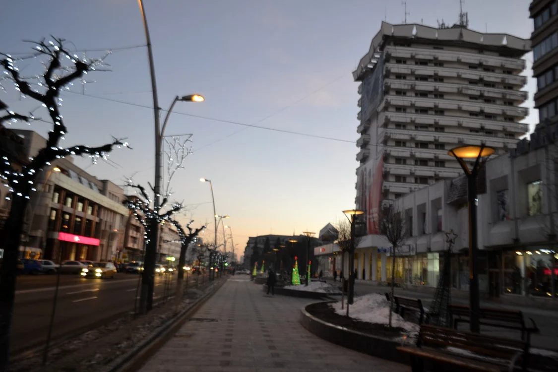 Familia Schertzer, care a avut imobile în centrul Bacăului, aşteaptă de 13 ani să fie despăgubită pentru imobilele naţionalizate de comunişti. FOTO Mircea Merticariu
