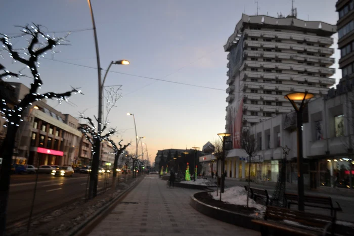 Familia Schertzer, care a avut imobile în centrul Bacăului, aşteaptă de 13 ani să fie despăgubită pentru imobilele naţionalizate de comunişti. FOTO Mircea Merticariu