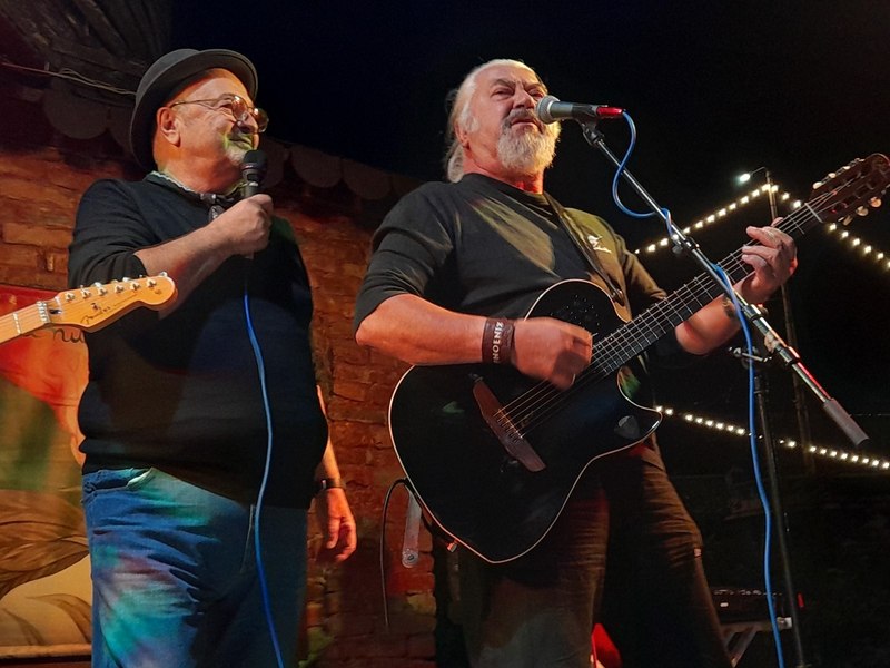 Moment de excepție în muzica rock românească: Mircea Baniciu și Nicu Covaci au cântat, din nou, pe aceeași scenă VIDEO 