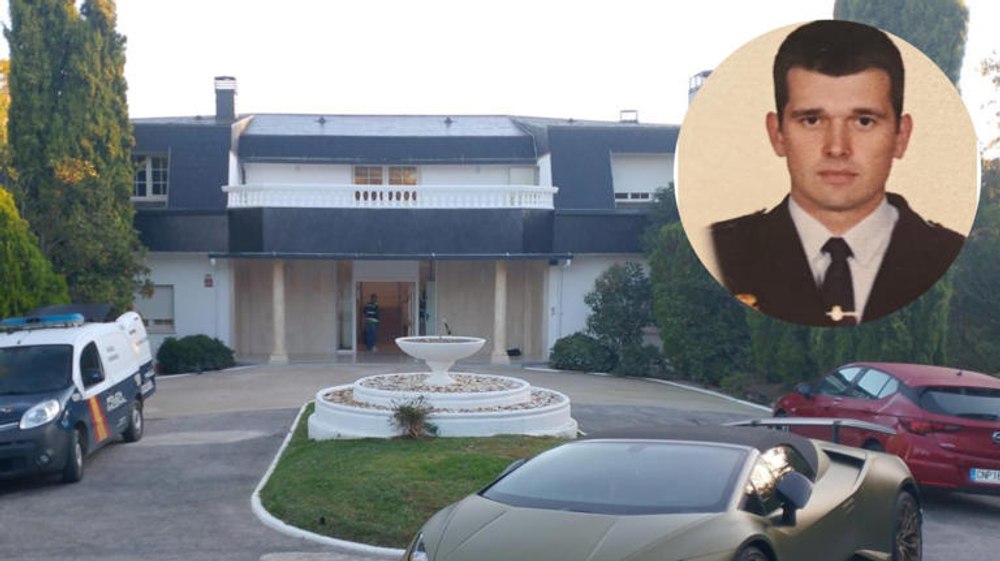 Suma uriașă descoperită ascunsă în pereții casei fostului şef antifraudă din Madrid. Casa polițistului a fost comparată cu cea a lui Pablo Escobar