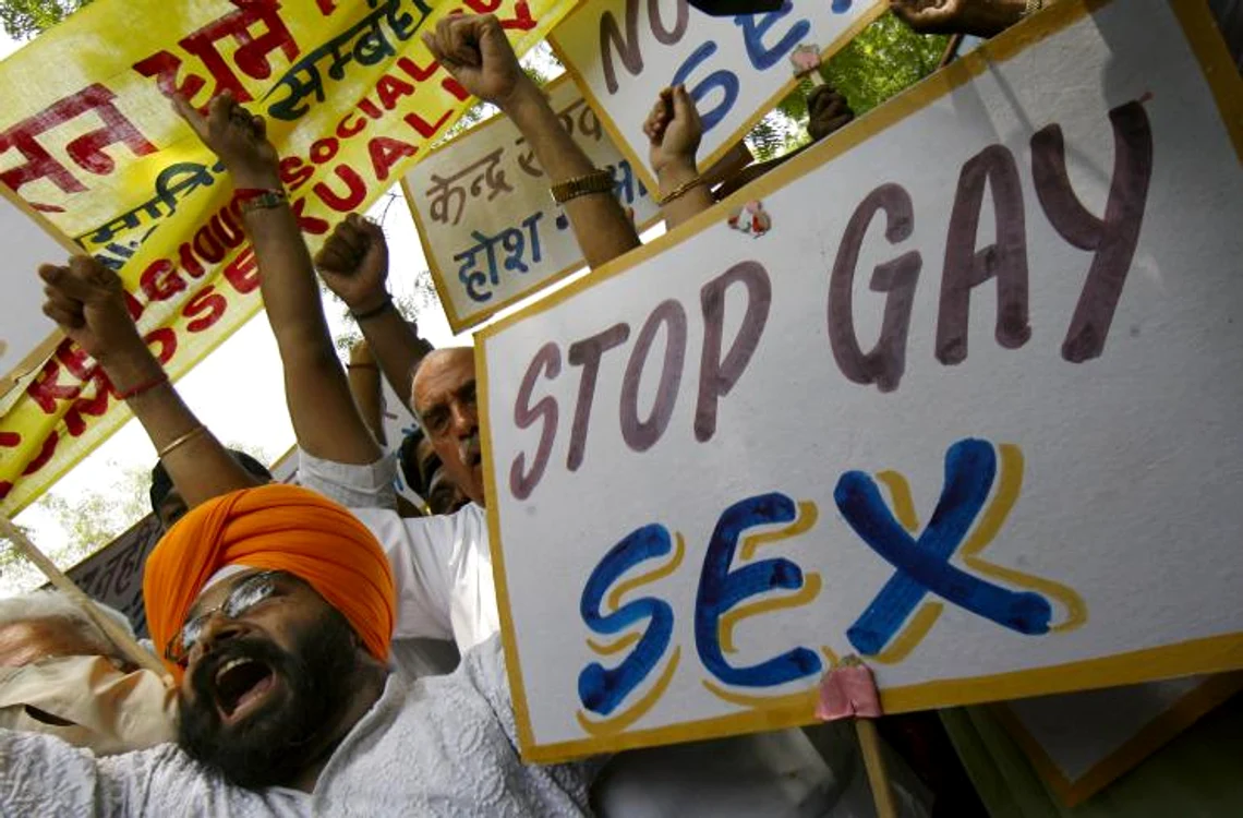 
    Astfel de cazuri sunt frecvente în India de la introducerea legii împotriva relațiilor sexuale homosexuale în anul 2013foto: khaama.com  