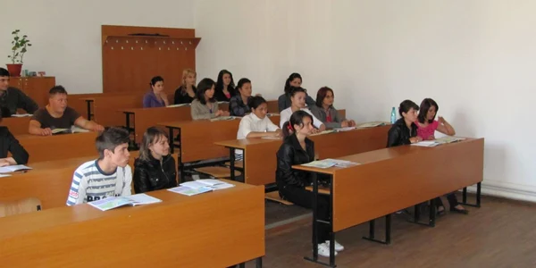 Cea mai mare concurenţă s-a înregistrat la clasele de bilingv şi la cea de pedagogic. Foto arhivă