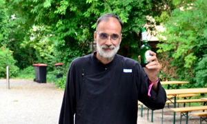 „În artă, ideea de piaţă ar trebui să fie nesemnificativă“ – interviu cu Voicu RĂDESCU jpeg