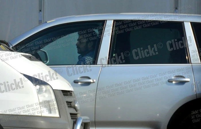 După shopping, iubitul Annei Lesko a urcat la volan, în timp ce ea s-a aşezat pe bancheta din spate a maşinii.