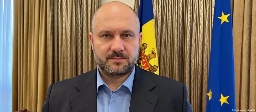 Interviu DW: Moldovenii nu vor îngheța fără gazul rusesc