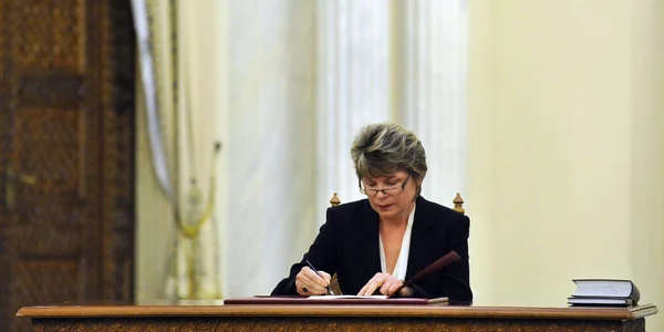 Mona Pivniceru