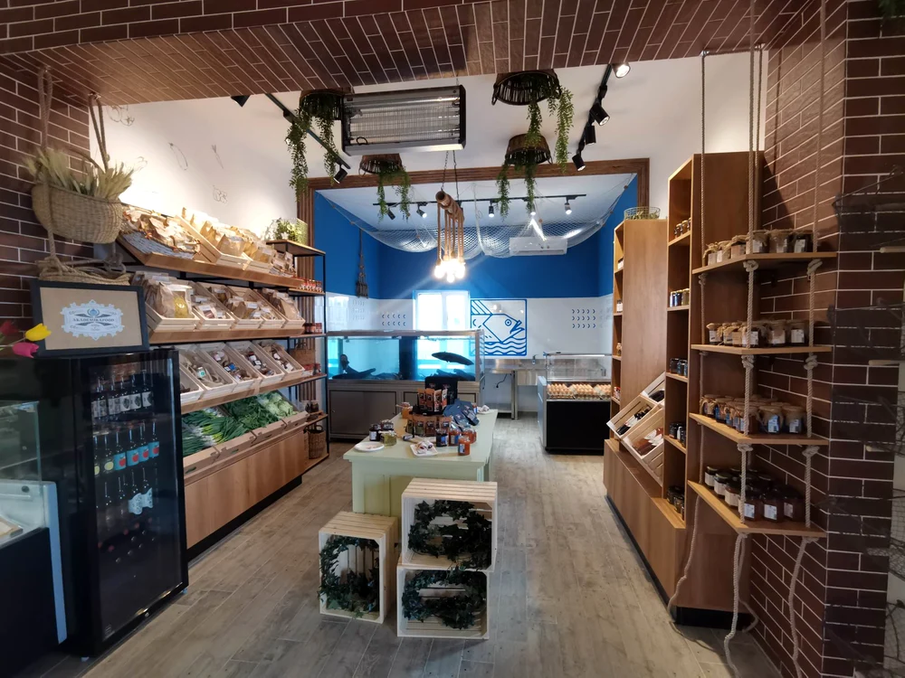 S-a deschis băcănia Akademika Market FOTO Ștefan Both