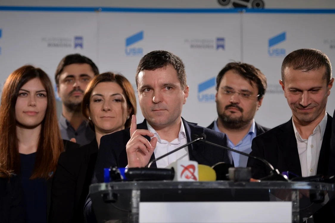 Nicuşor Dan le-a arătat foştilor colegi din USR că poate găsi o susţinere largă în rândul celorlalte partide anti-PSD. FOTO Mediafax Foto / Alexandru Dobre