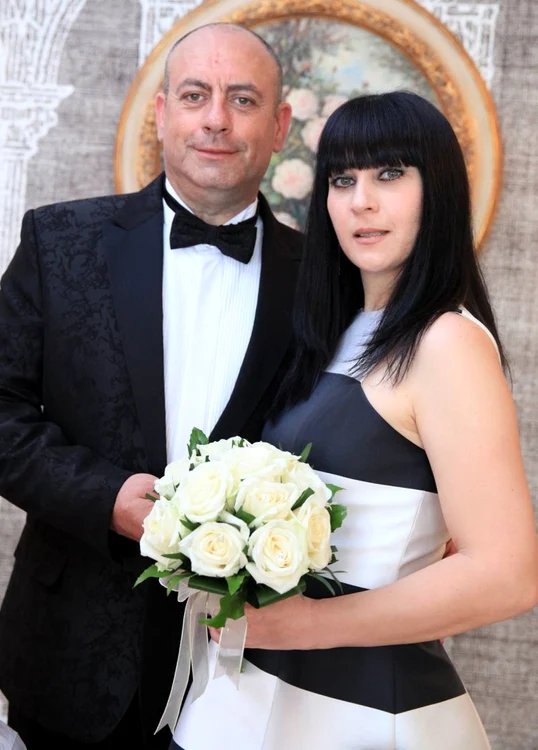 
    Emil Mitrache s-a însurat  