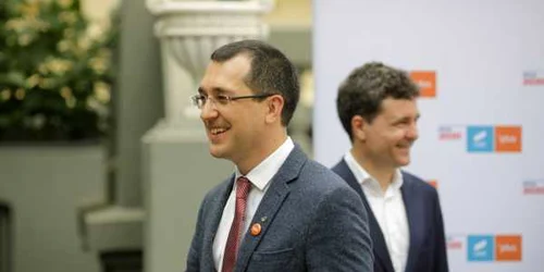 vlad voiculescu si nicusor dan. foto inquam photos
