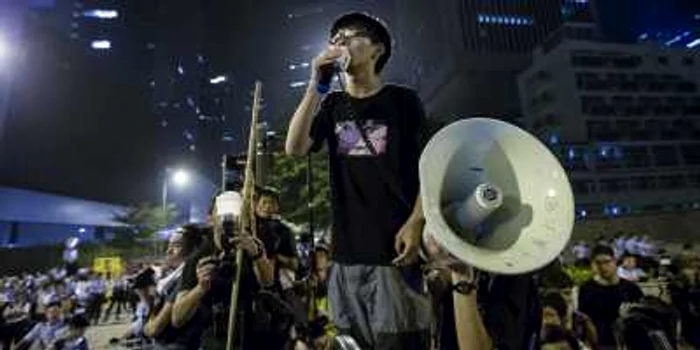 Joshua Wong, tânărul de 18 ani fondator al mişcării Scholarism, printre cei trei lideri ai studenţilor arestaţi miercuri dimineaţă