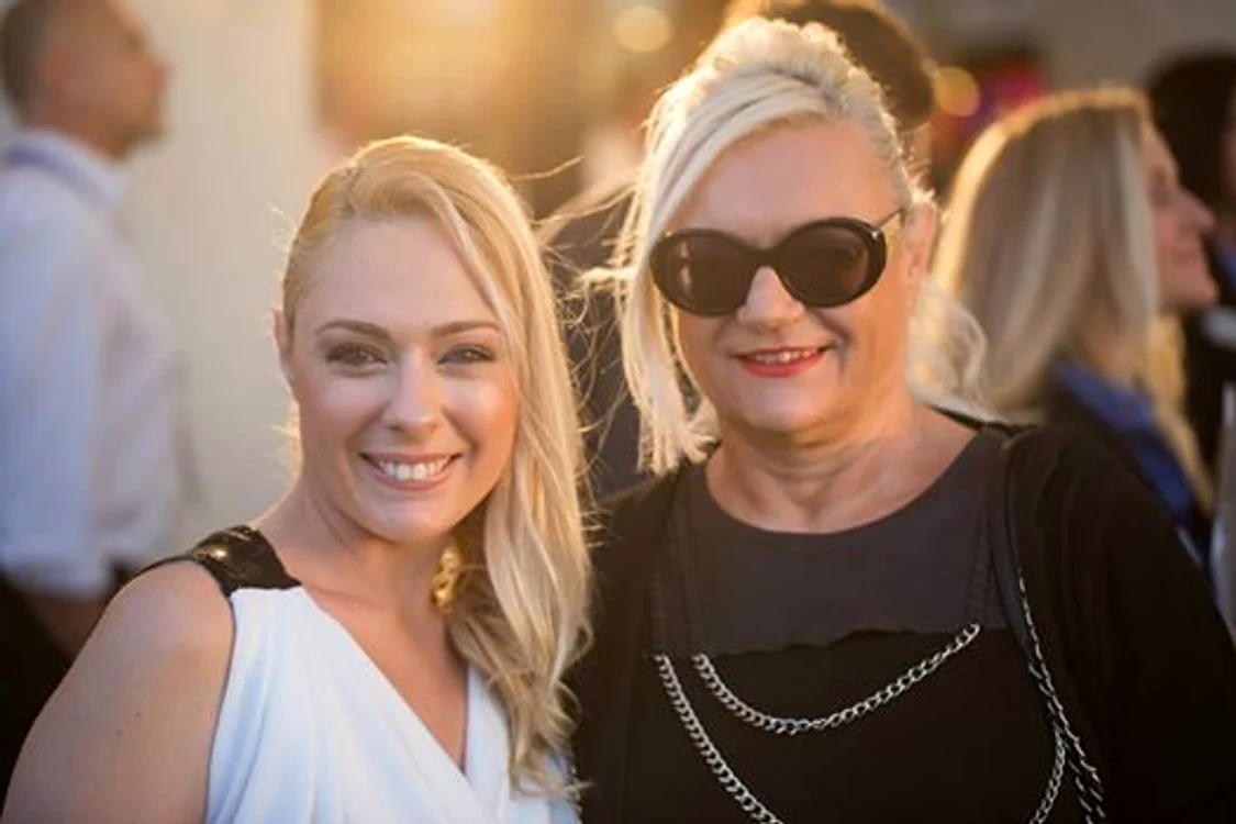 Giulia Nahmany, împreună cu mama ei