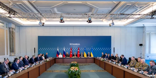 Delegația rusă și ucraineană s au întâlnit pentru a doua oară la Istanbul FOTO EPA EFE jpg
