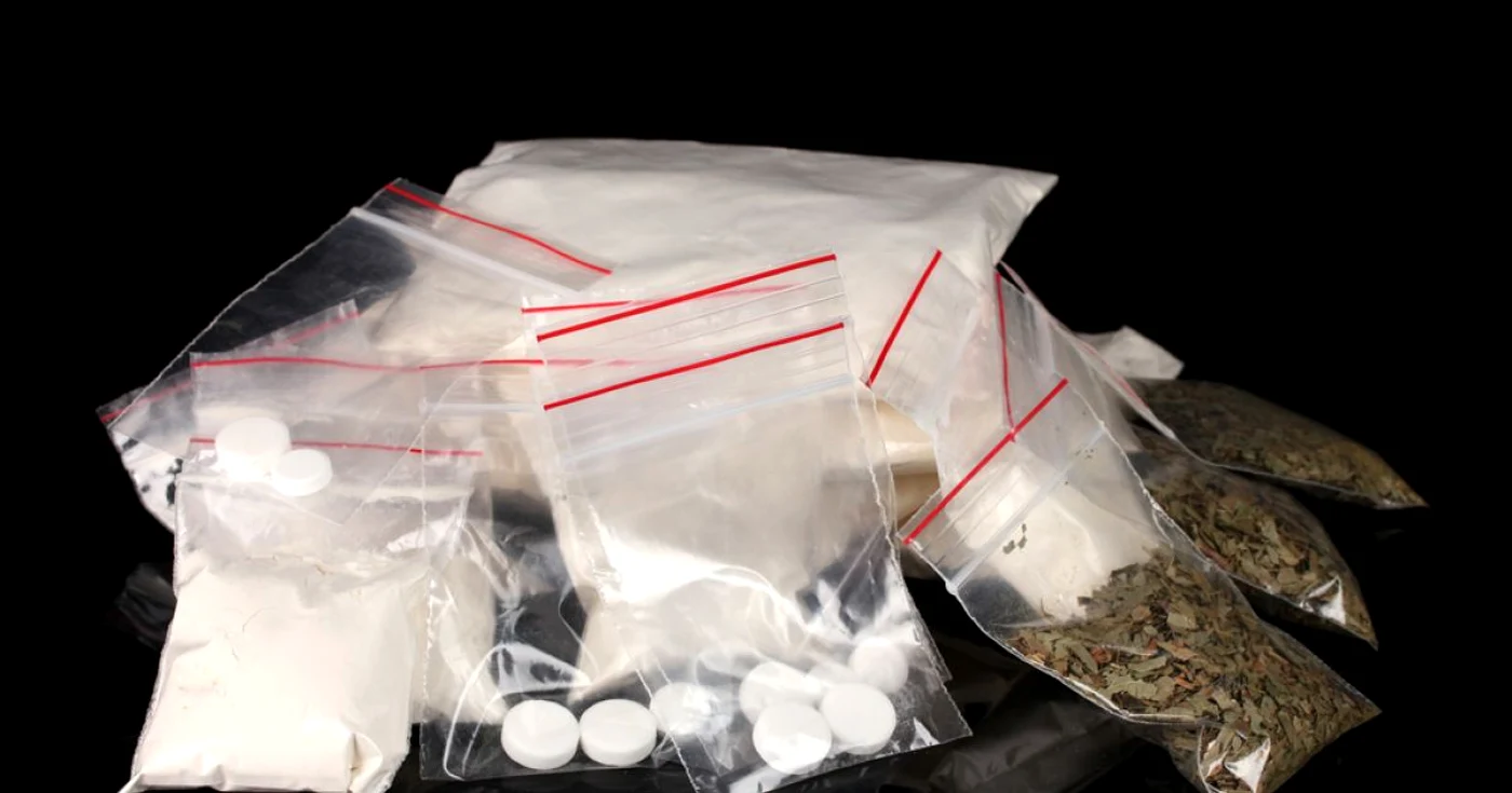 Peste 230 de kg de droguri şi peste 23.000 de comprimate au fost confiscate de poliţiştii antidrog în ultimele patru luni FOTO Adevărul