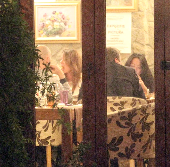 Solista a mâncat cu poftă mâncarea românească