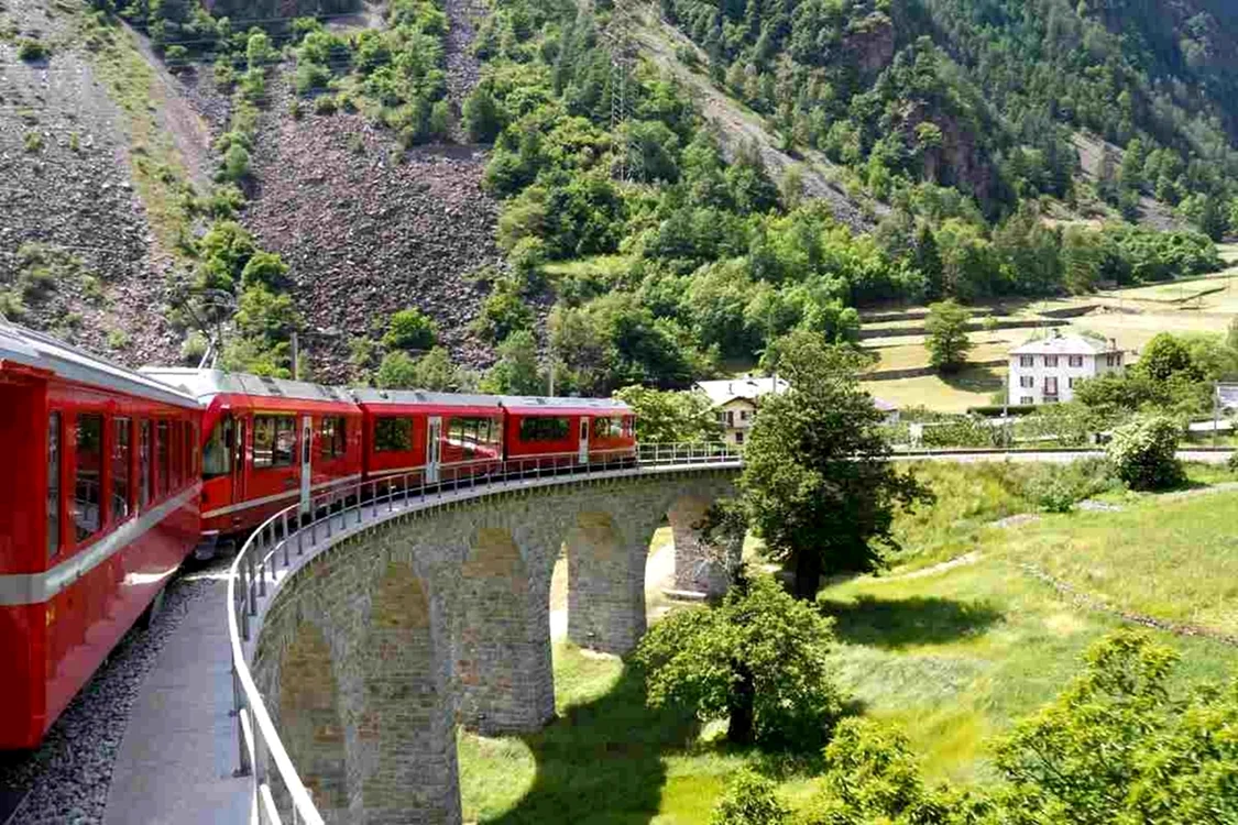 Ruta Baltic Express trece prin mai multe orașe superbe